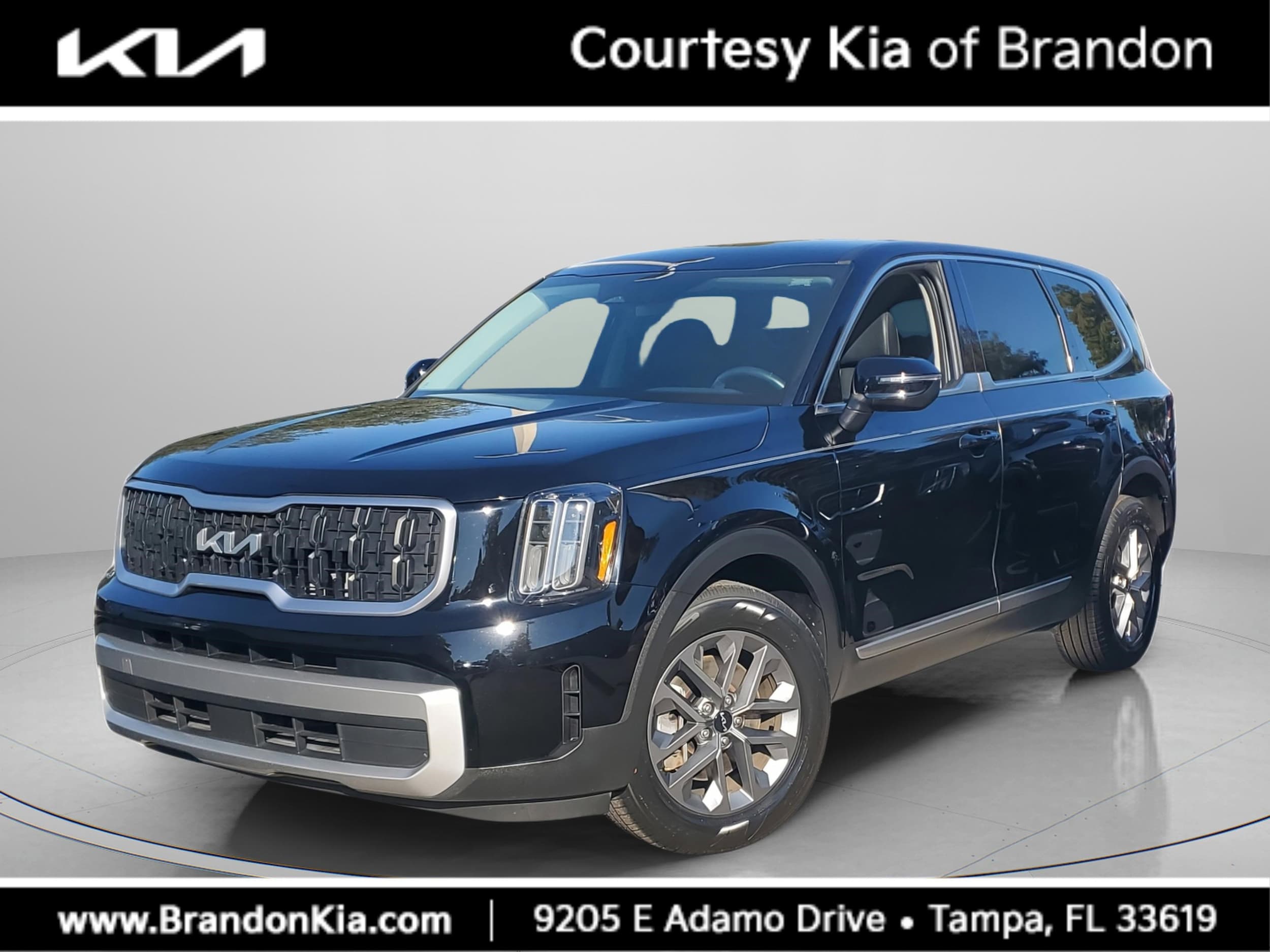 2023 Kia Telluride LX's photo