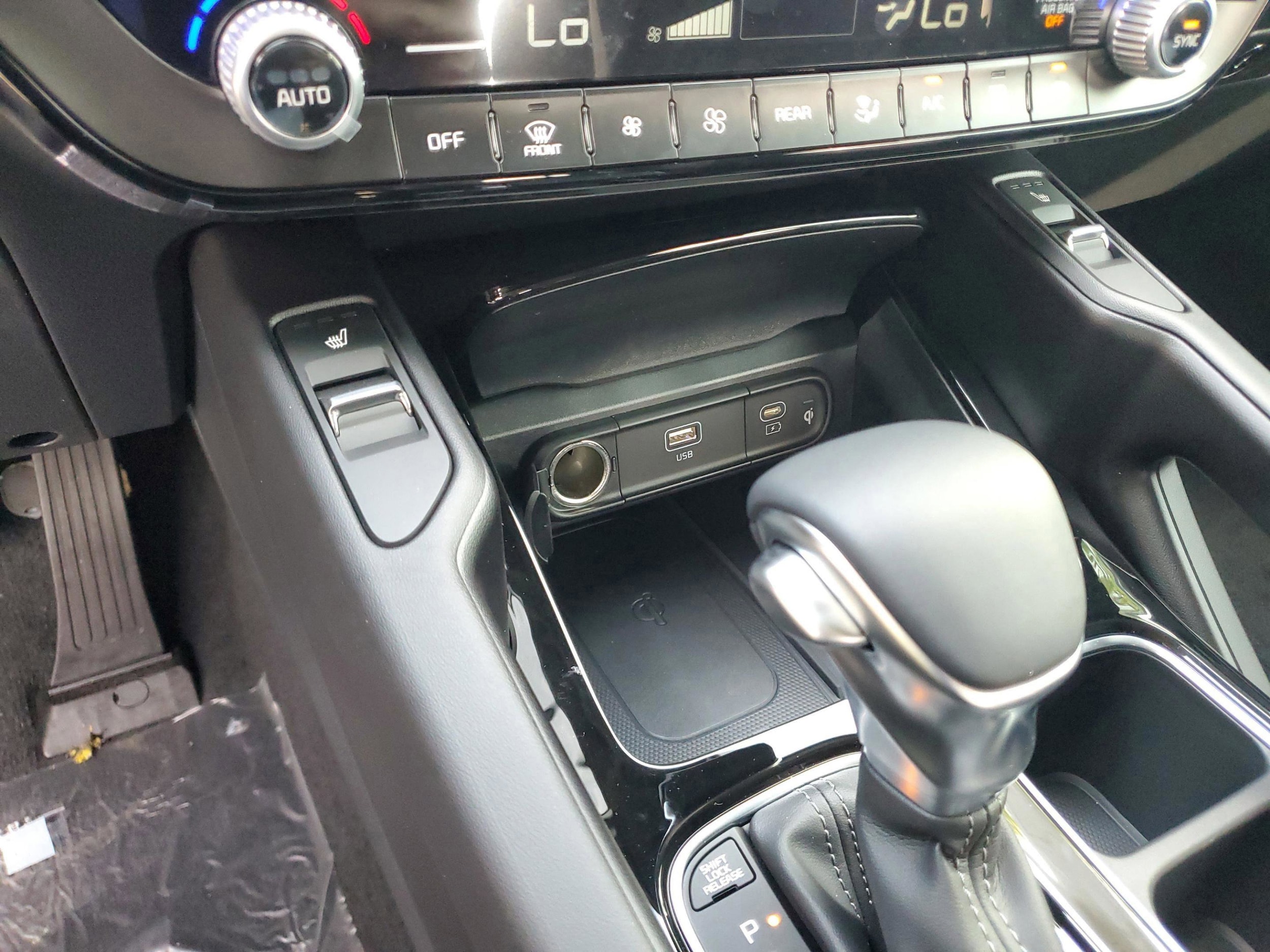 2025 Kia Telluride S - Photo 16