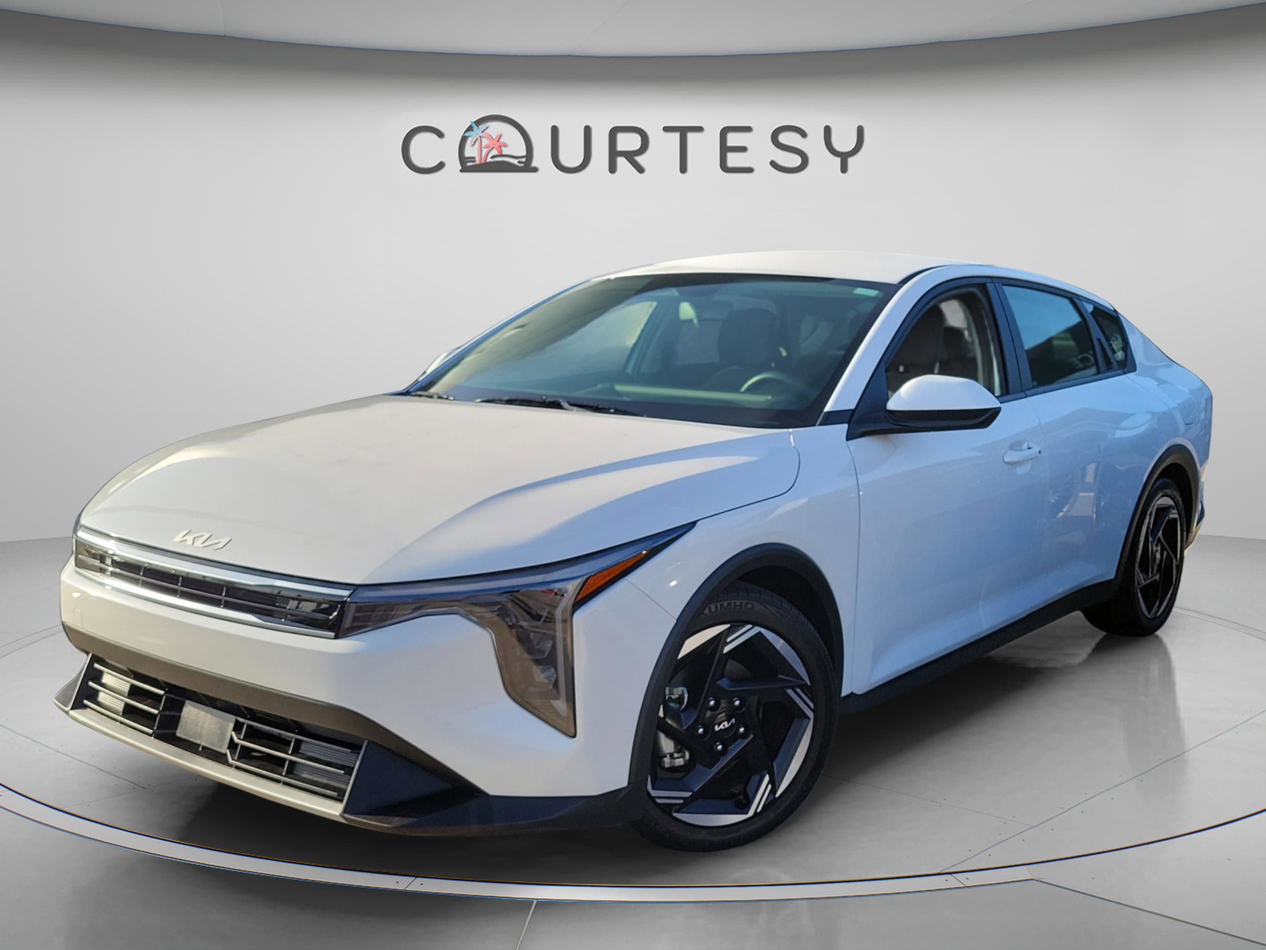 2025 Kia K4 EX AT's photo