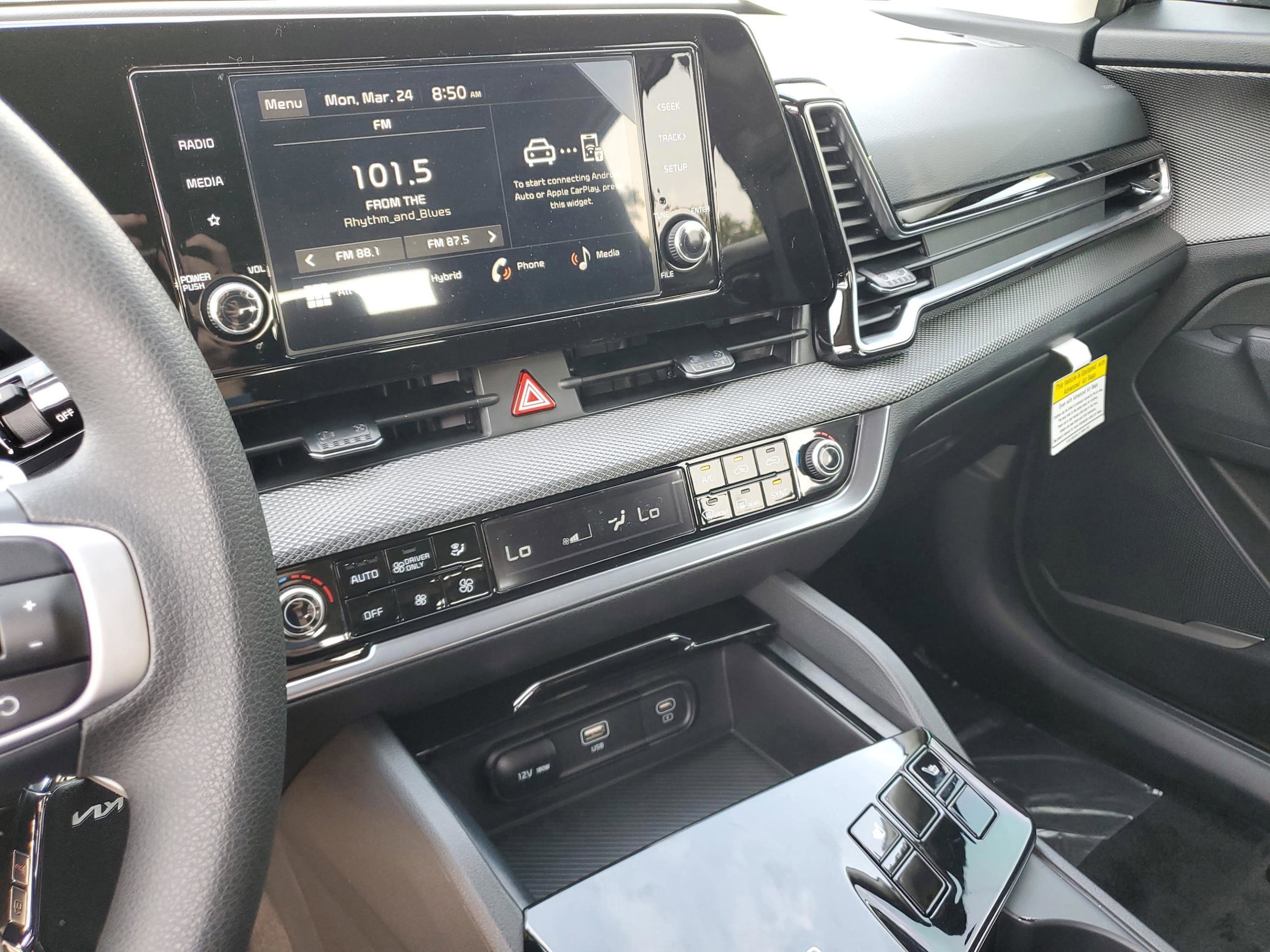 2025 Kia Sportage LX Hybrid - Photo 12