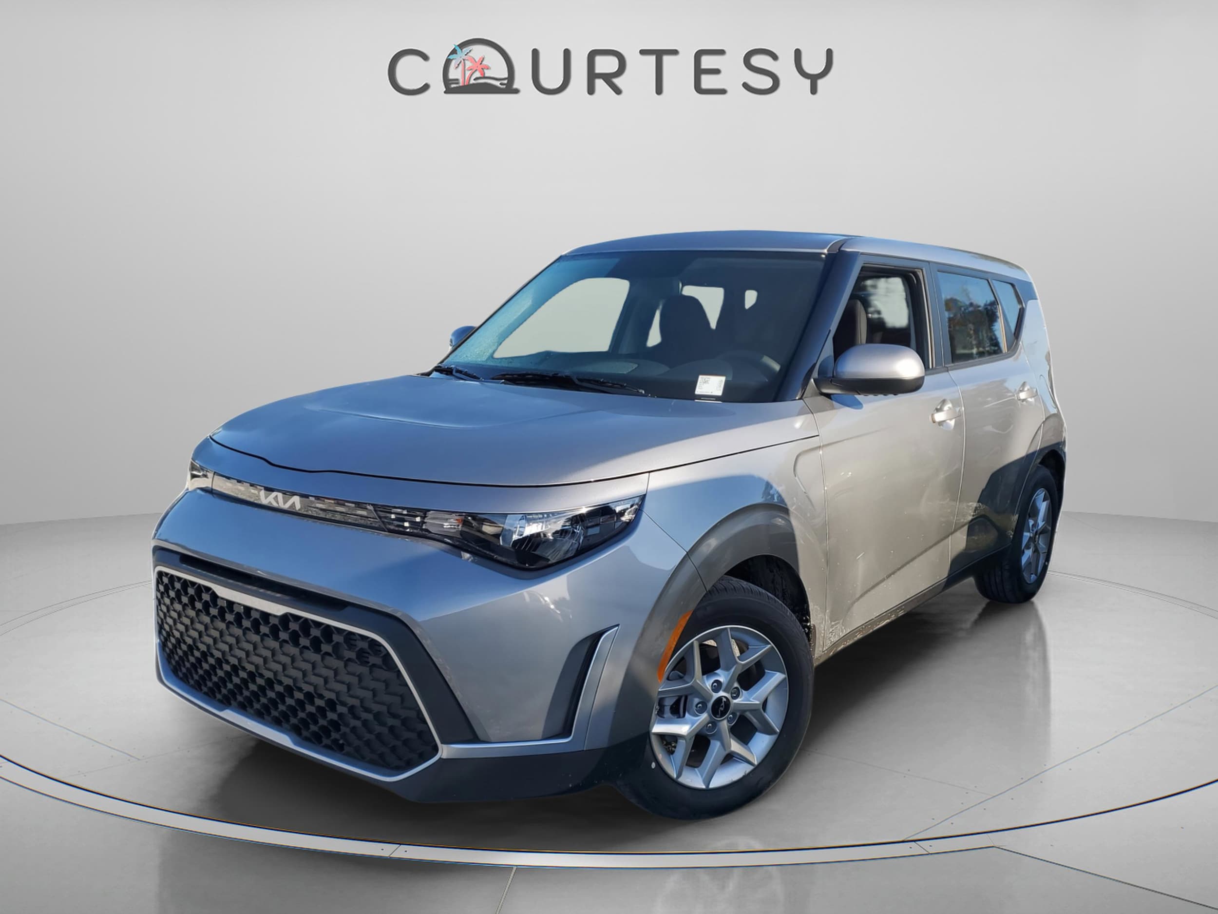 2025 Kia Soul LX's photo