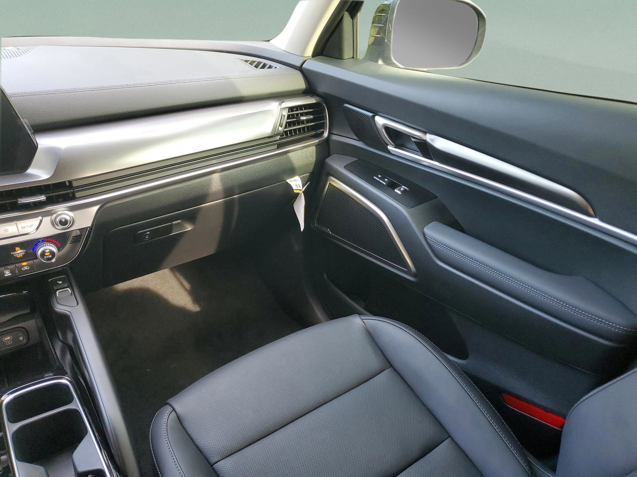 2025 Kia Telluride S - Photo 18