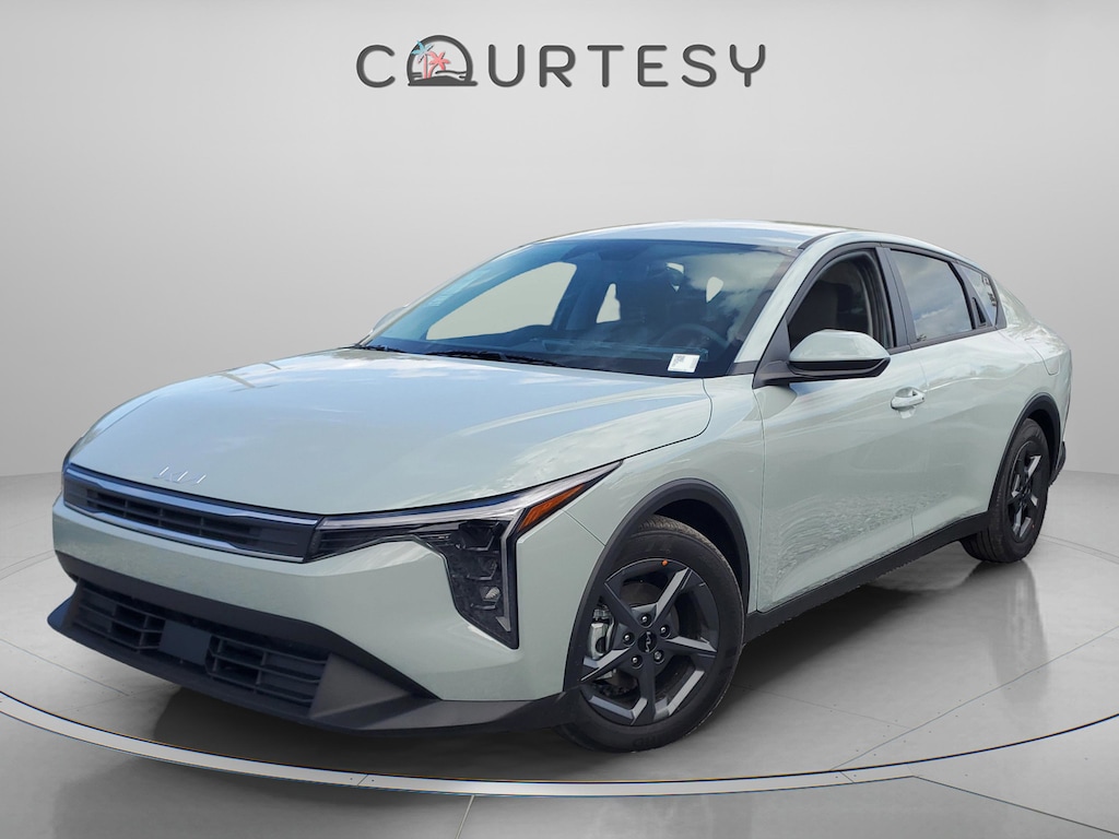 New 2026 Kia K4 LXS Sedan