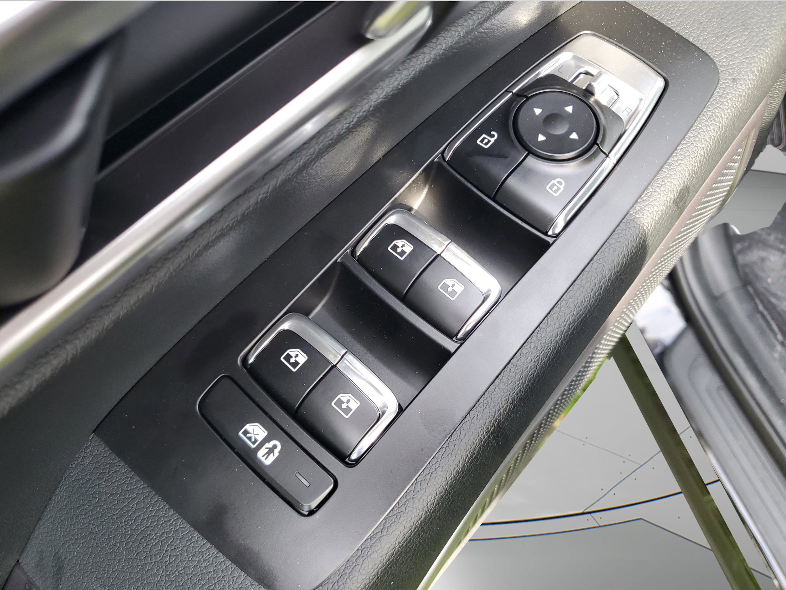 2025 Kia Telluride S - Photo 22