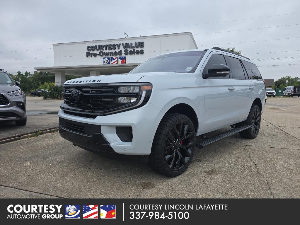 2025 Ford Expedition Platinum 4x4's photo