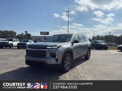 2025 Chevrolet Traverse FWD LT Sport Utility