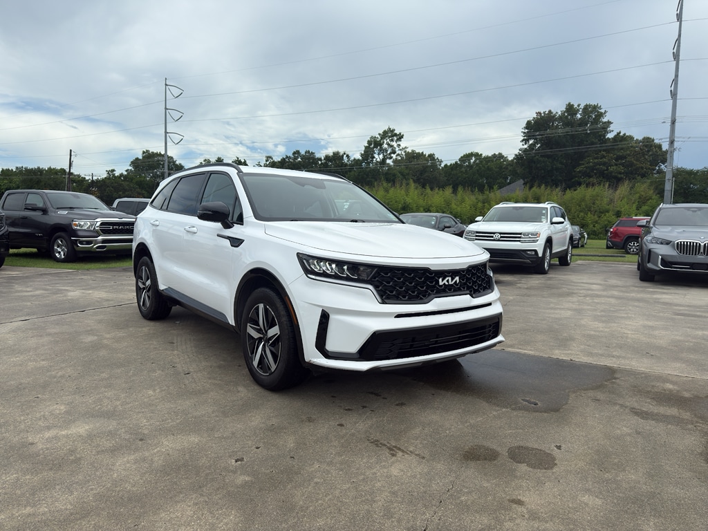 Used 2022 Kia Sorento S with VIN 5XYRL4LC0NG153636 for sale in Lafayette, LA