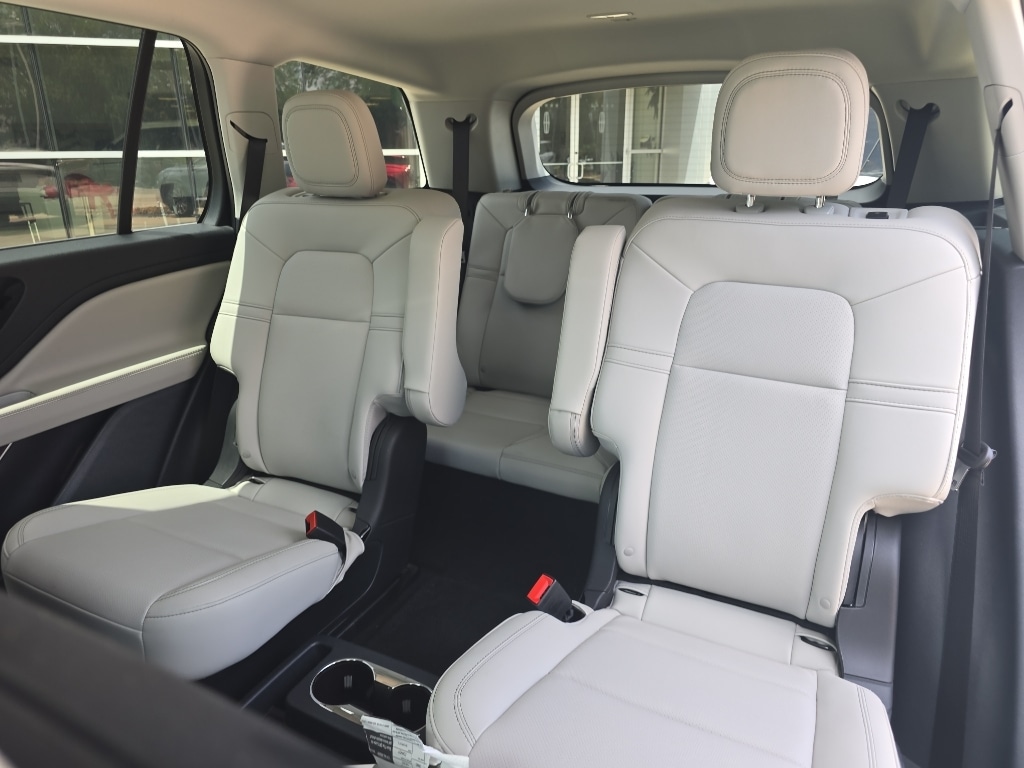 2026 Lincoln Aviator Premiere - Photo 18