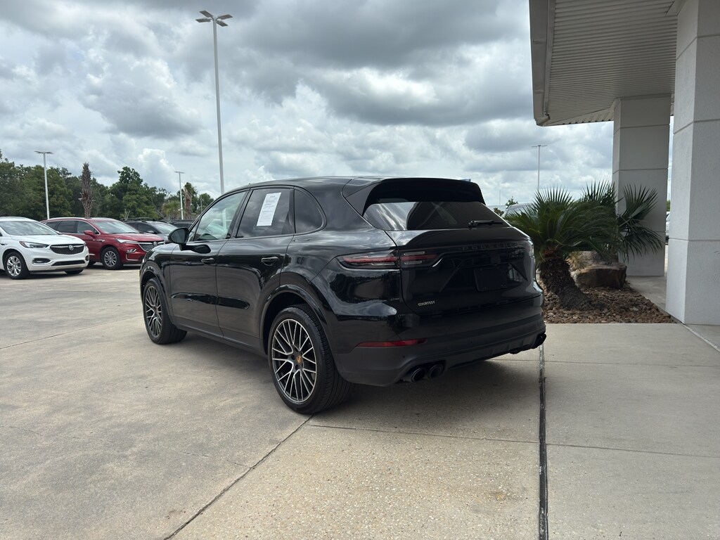 2023 Porsche Cayenne Platinum Edition photo 4
