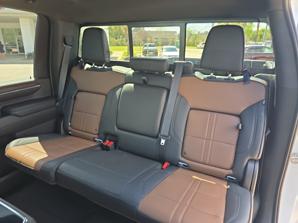 2024 Chevrolet Silverado 2500HD High Country - Photo 17