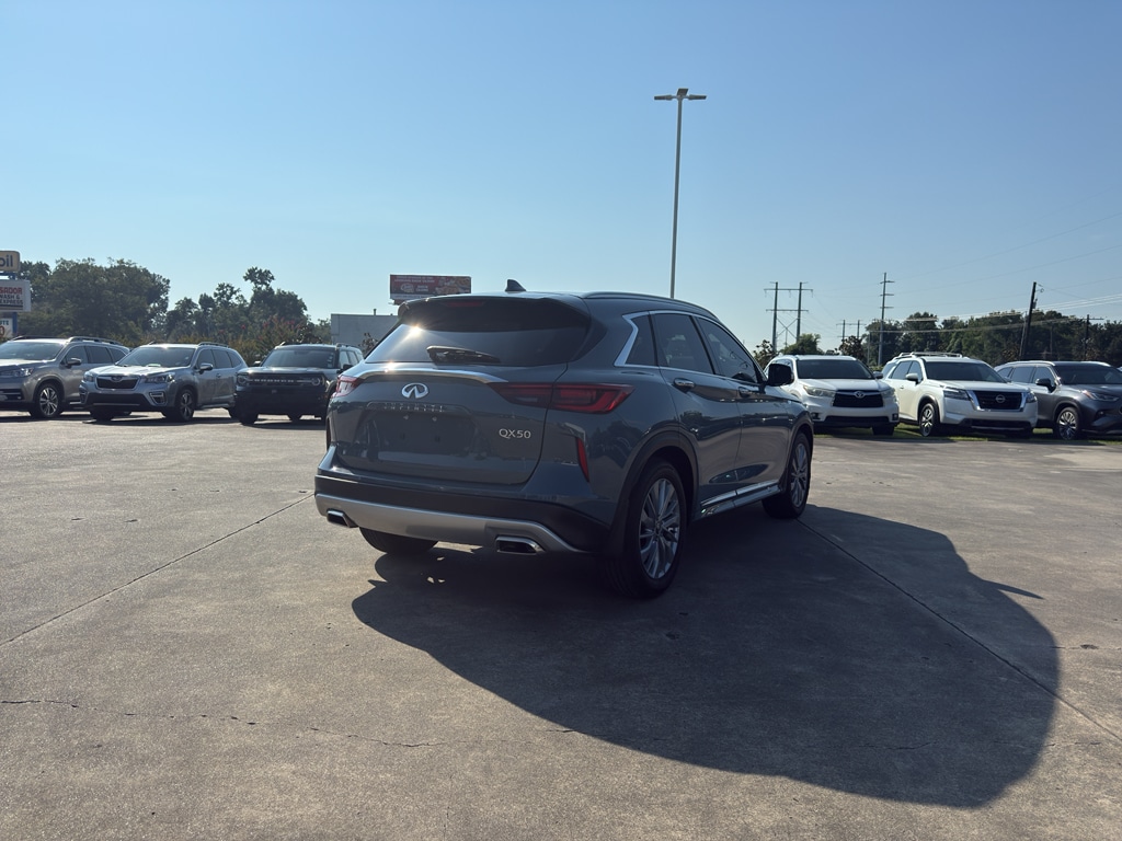 2024 Infiniti QX50 Luxe photo 3