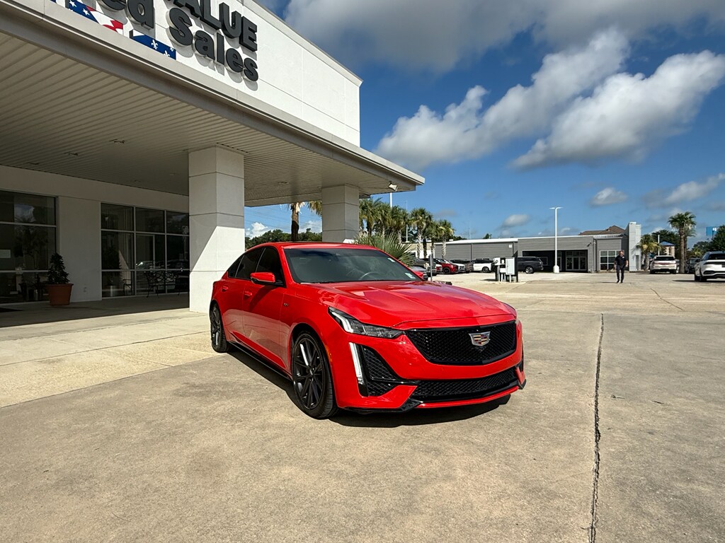 2024 Cadillac CT5 V photo 2