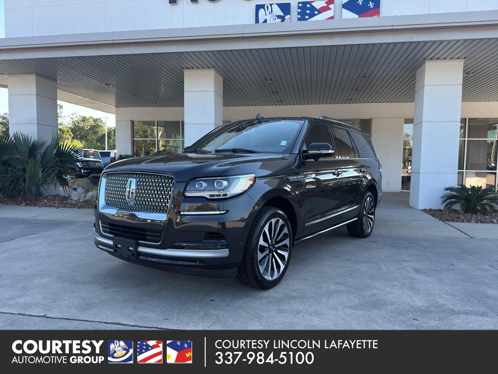 2022 Lincoln Navigator Reserve's photo
