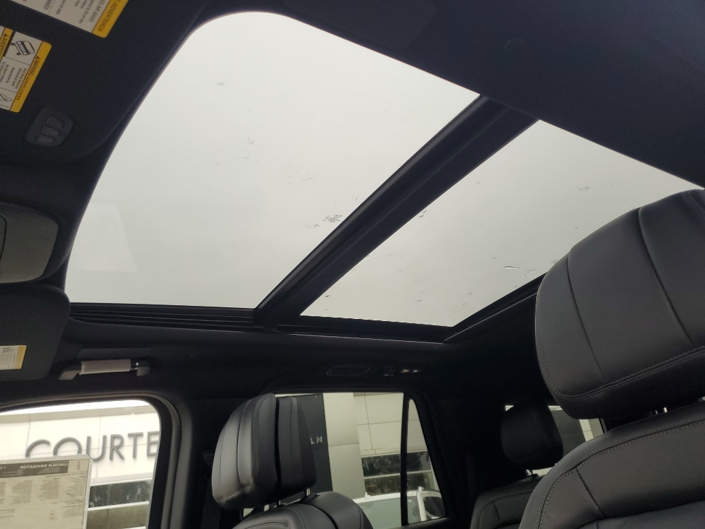 2025 Lincoln Navigator Reserve - Photo 16