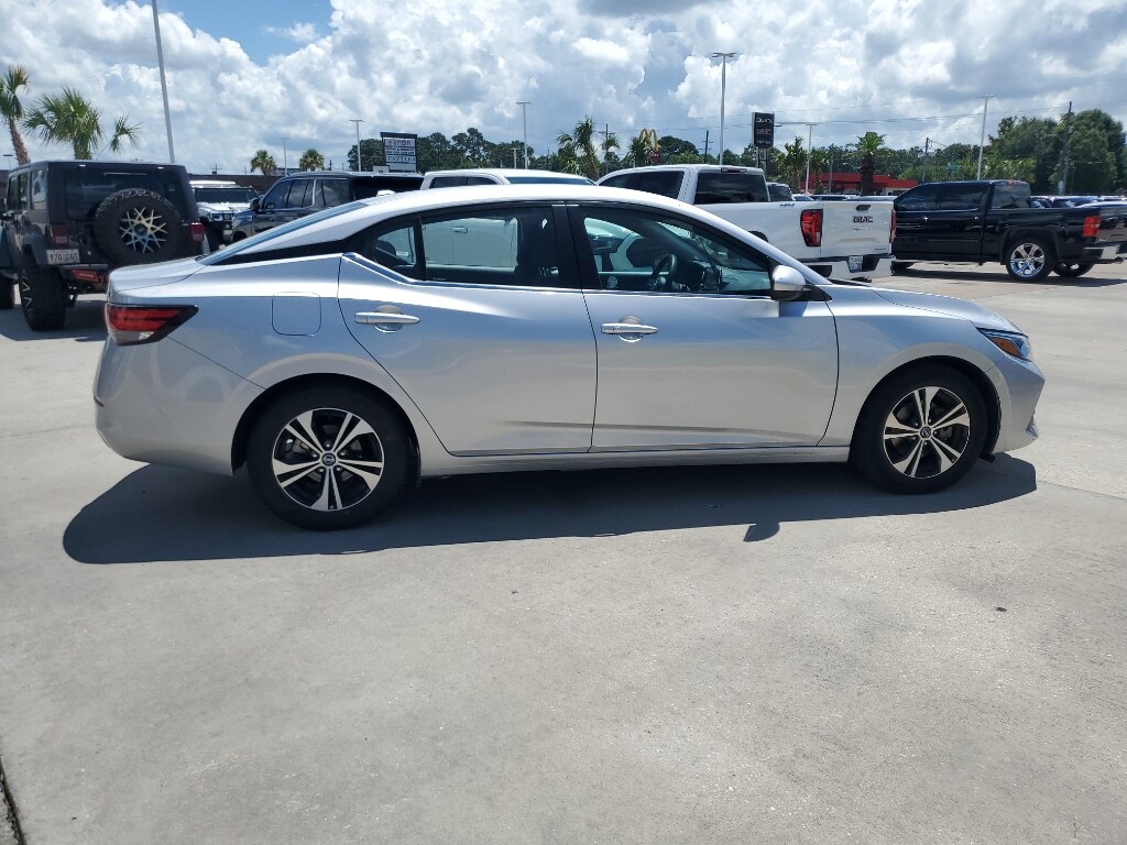 2023 Nissan Sentra SV photo 3
