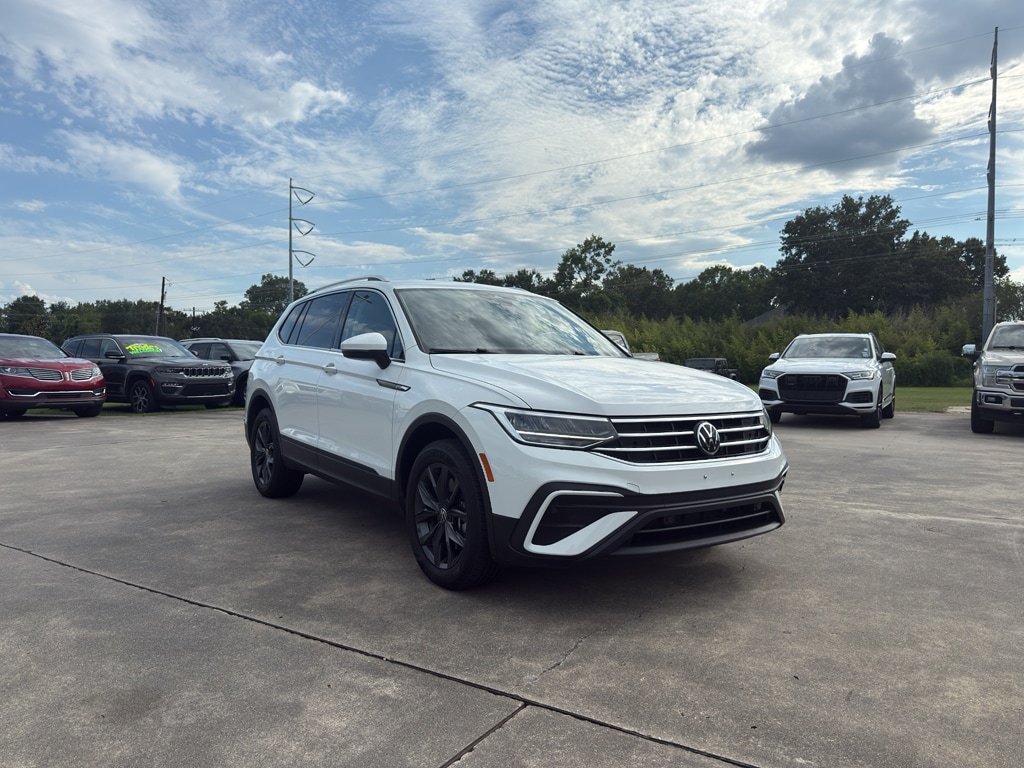 Used 2024 Volkswagen Tiguan SE SUV