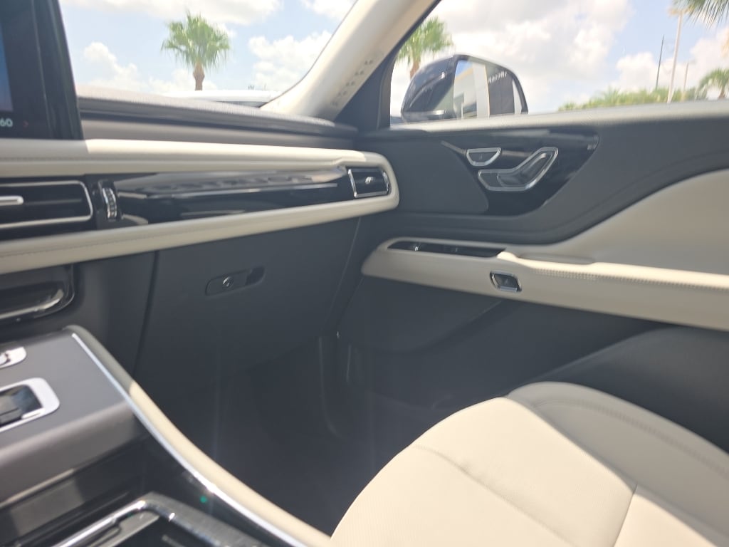 2026 Lincoln Aviator Premiere - Photo 12