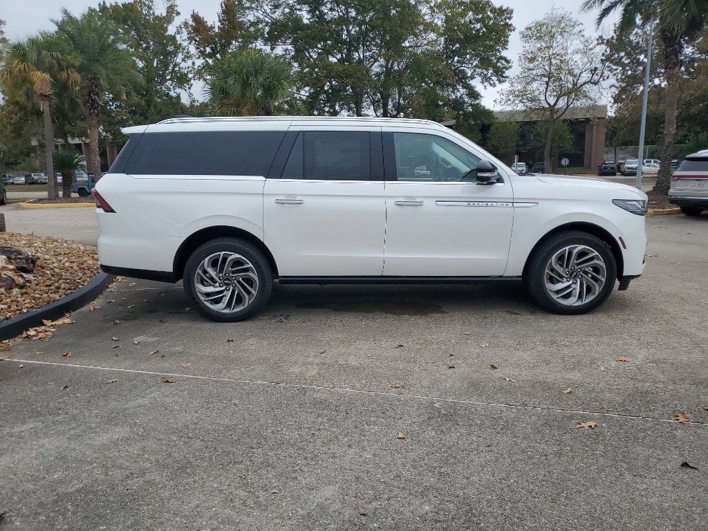New 2025 Lincoln Navigator L Reserve Sport Utility