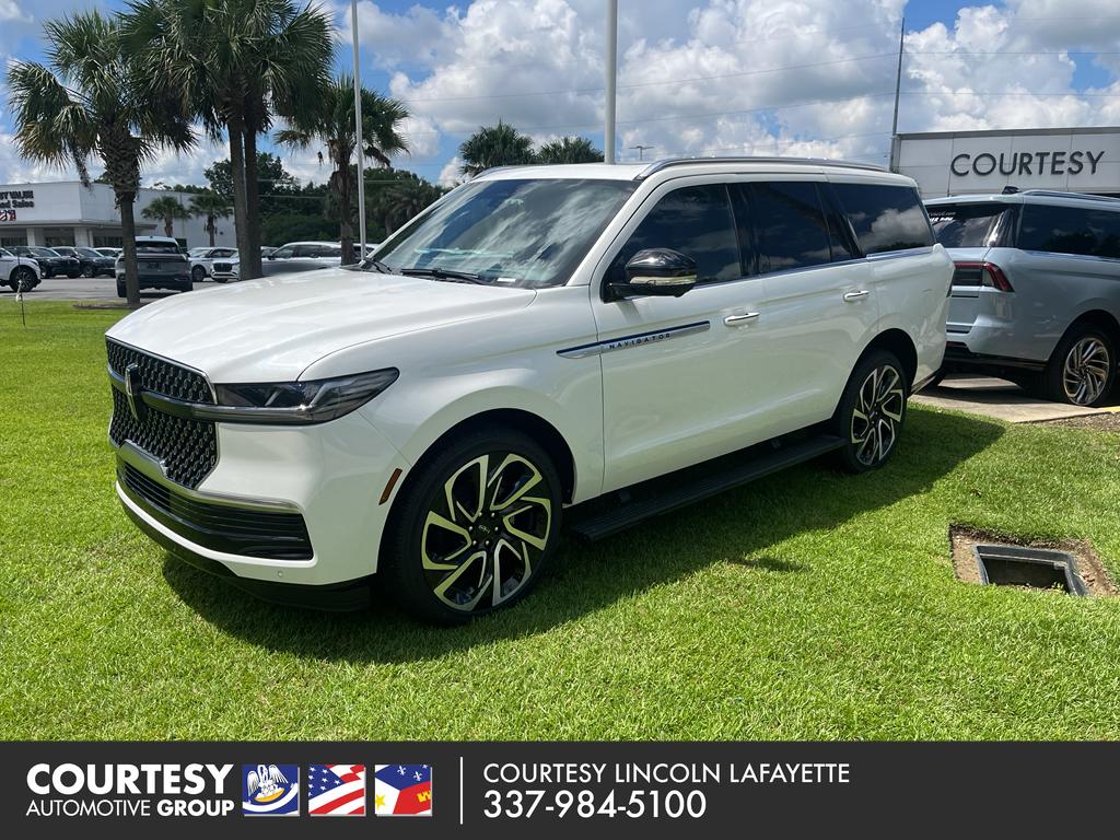 2026 Lincoln Navigator Reserve 4WD's photo