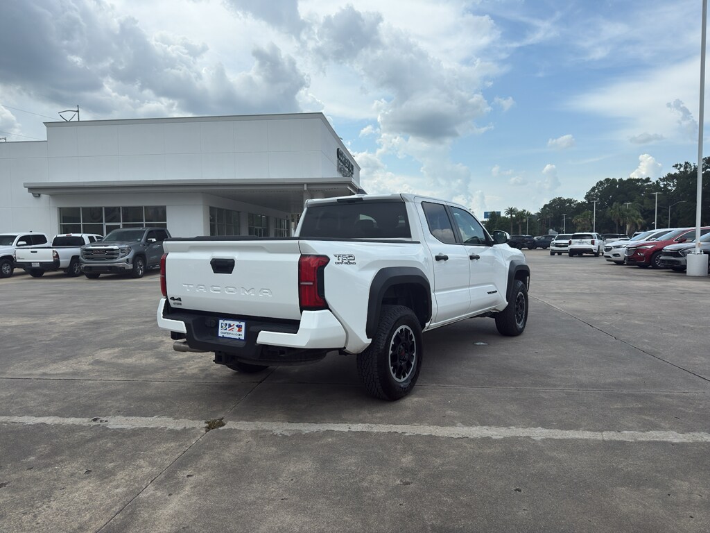 2024 Toyota Tacoma TRD photo 3