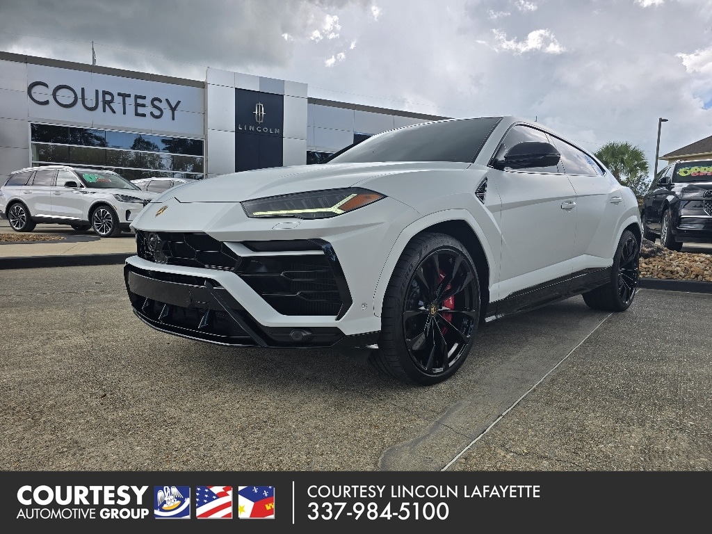 2022 Lamborghini URUS Graphite Capsule
