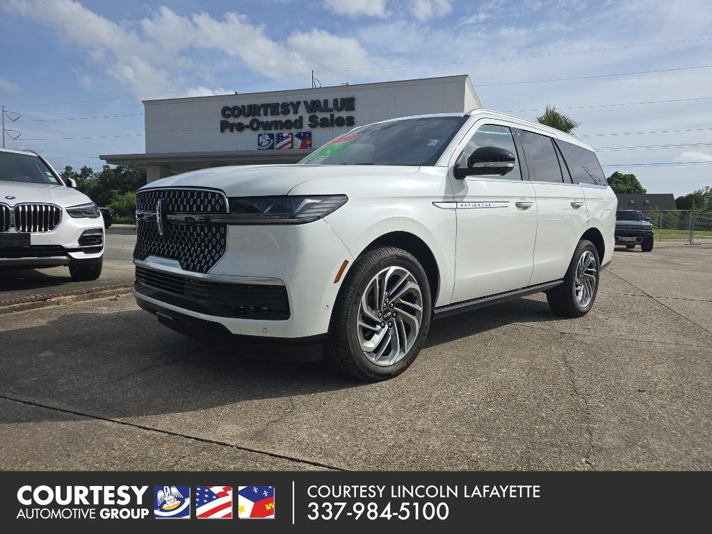 2025 Lincoln Navigator Reserve 4WD's photo