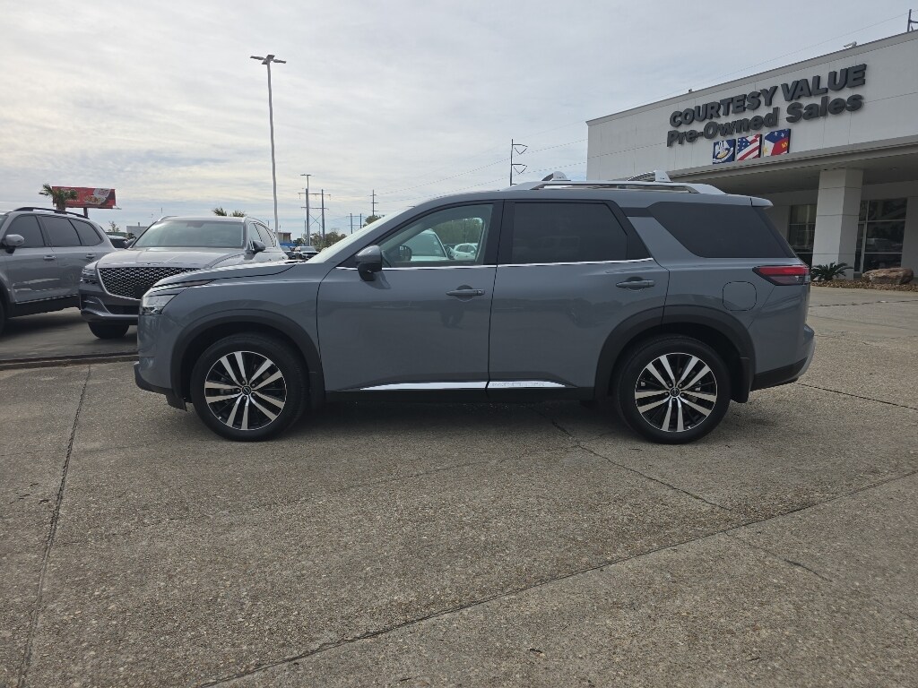 Used 2024 Nissan Pathfinder Platinum Sport Utility