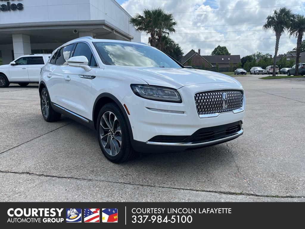 2023 Lincoln Nautilus Reserve FWD's photo