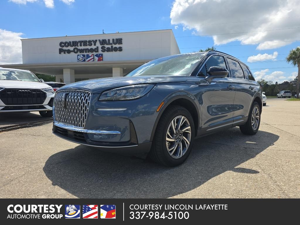 2025 Lincoln Corsair Premiere AWD's photo