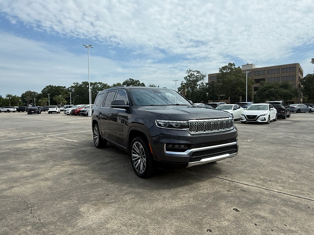 2022 Jeep Grand Wagoneer III photo 2