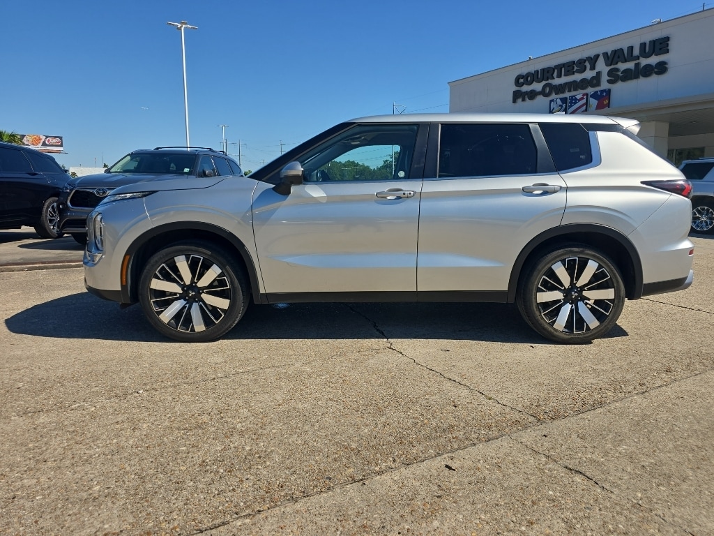 Used 2025 Mitsubishi Outlander Wagon