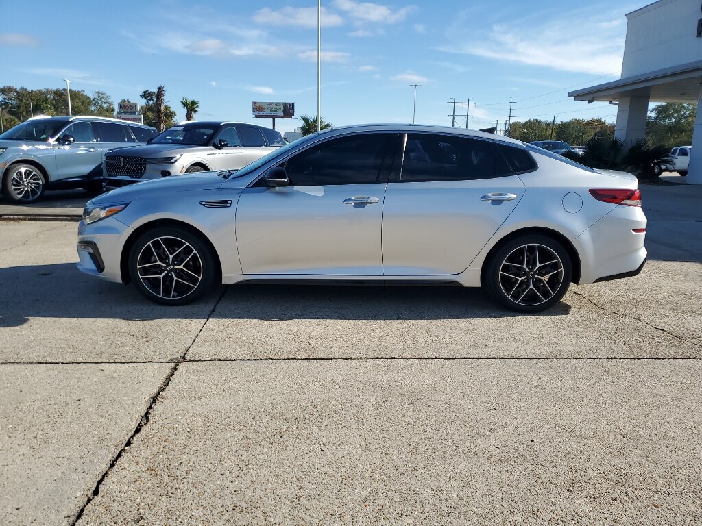 2020 Kia Optima SE photo 2