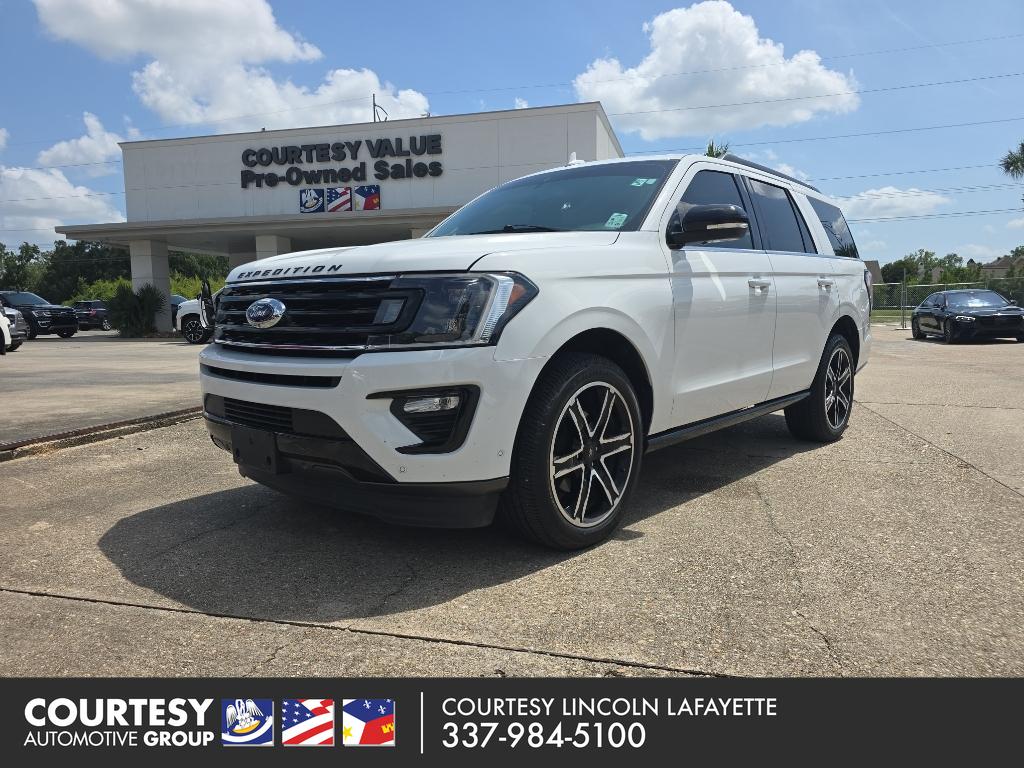 2021 Ford Expedition Limited's photo