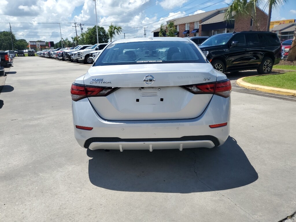 2023 Nissan Sentra SV photo 2