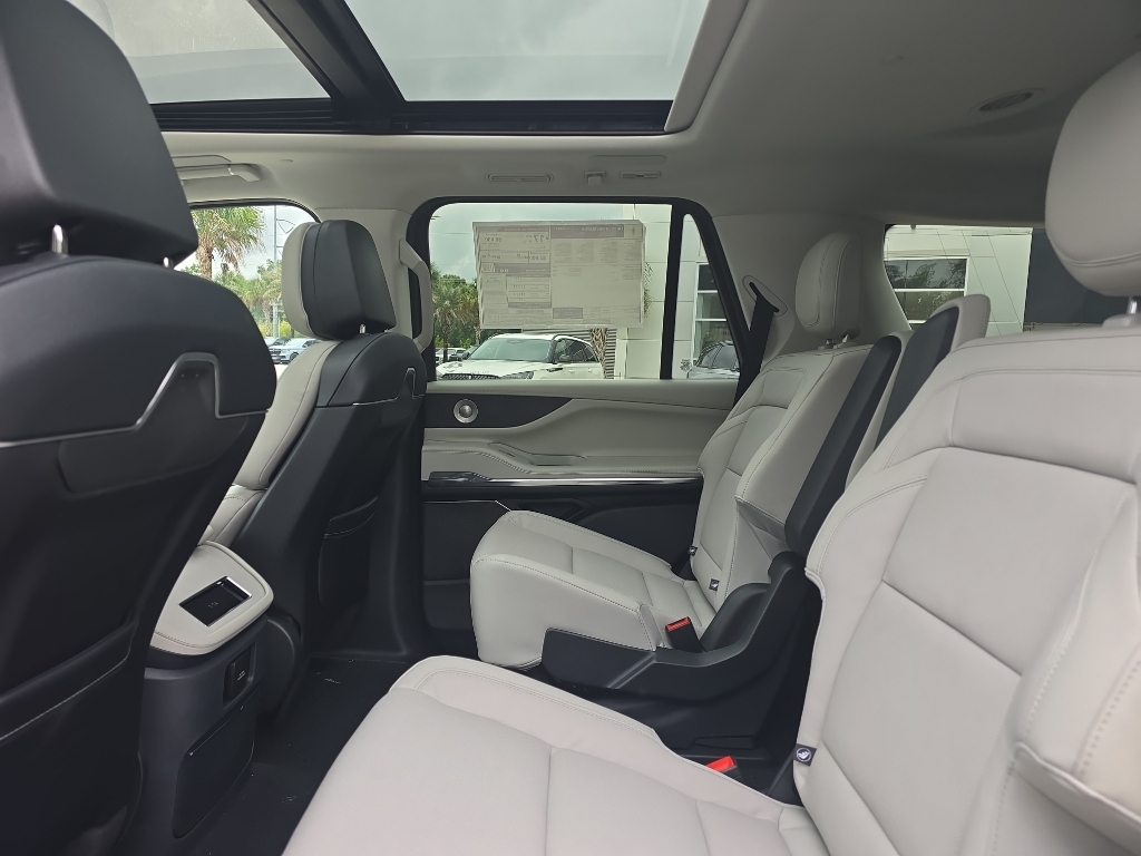 2026 Lincoln Navigator Reserve - Photo 16