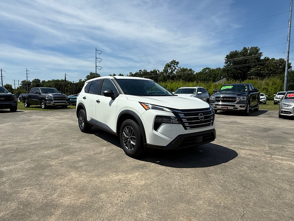 Used 2024 Nissan Rogue S with VIN 5N1BT3AB4RC671728 for sale in Lafayette, LA