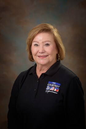 Staff member Janet Brauns from 366df657bdb4