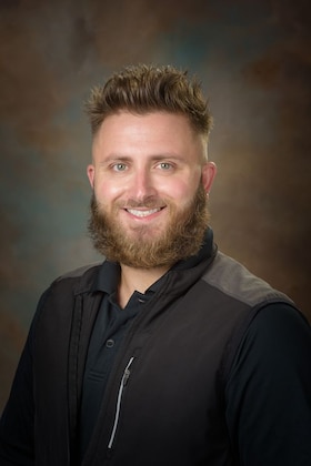 Staff member Scott Davis from b3d1603e9b86