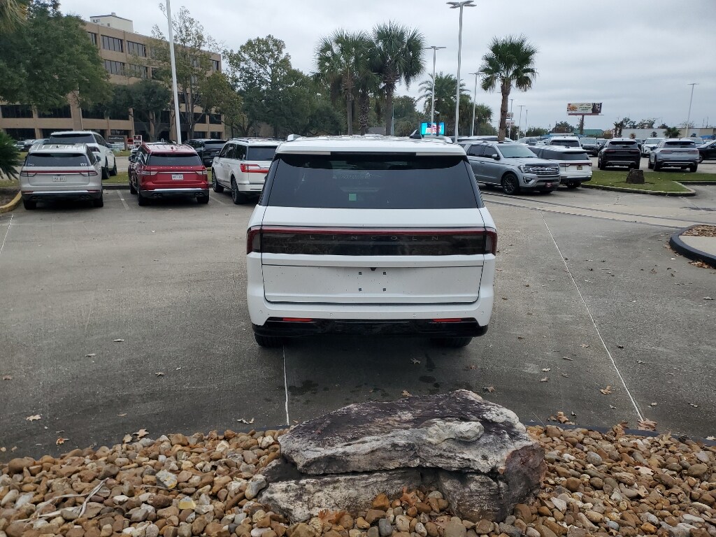 New 2025 Lincoln Navigator L Reserve Sport Utility