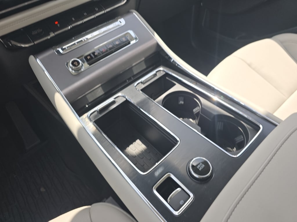 2026 Lincoln Aviator Premiere - Photo 13