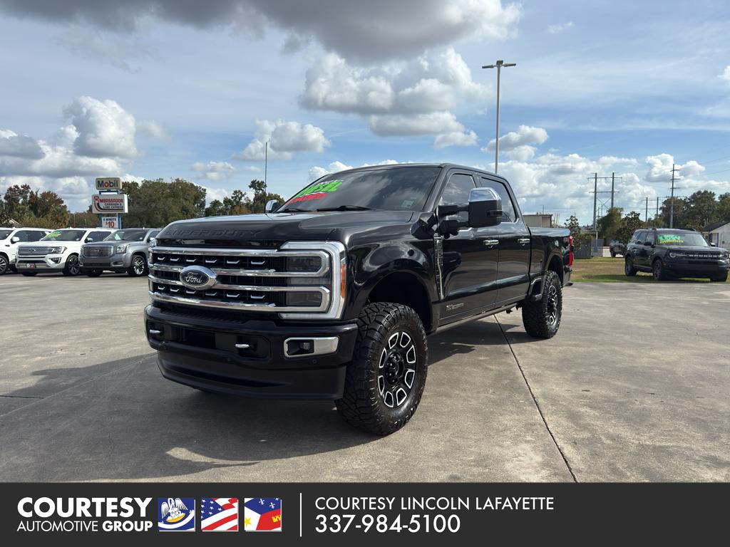 2023 Ford F-250 Super Duty Platinum's photo