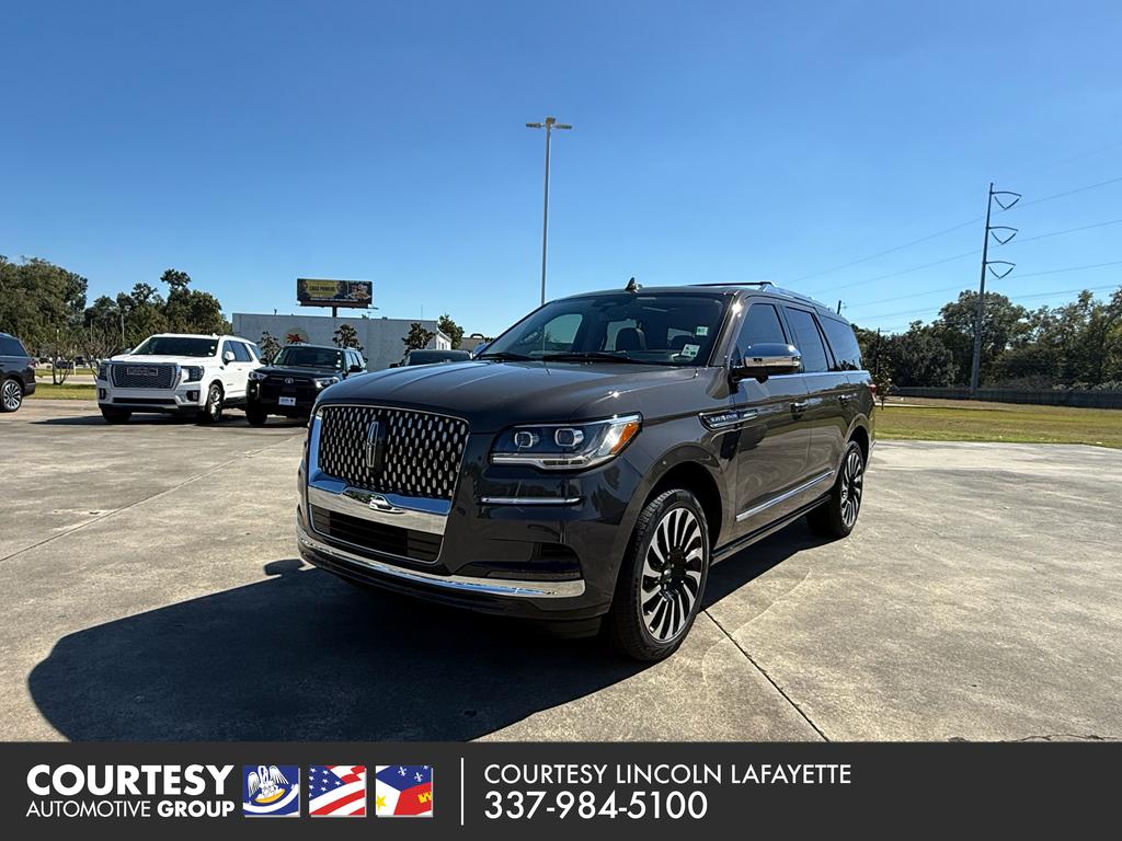 2024 Lincoln Navigator Black Label's photo