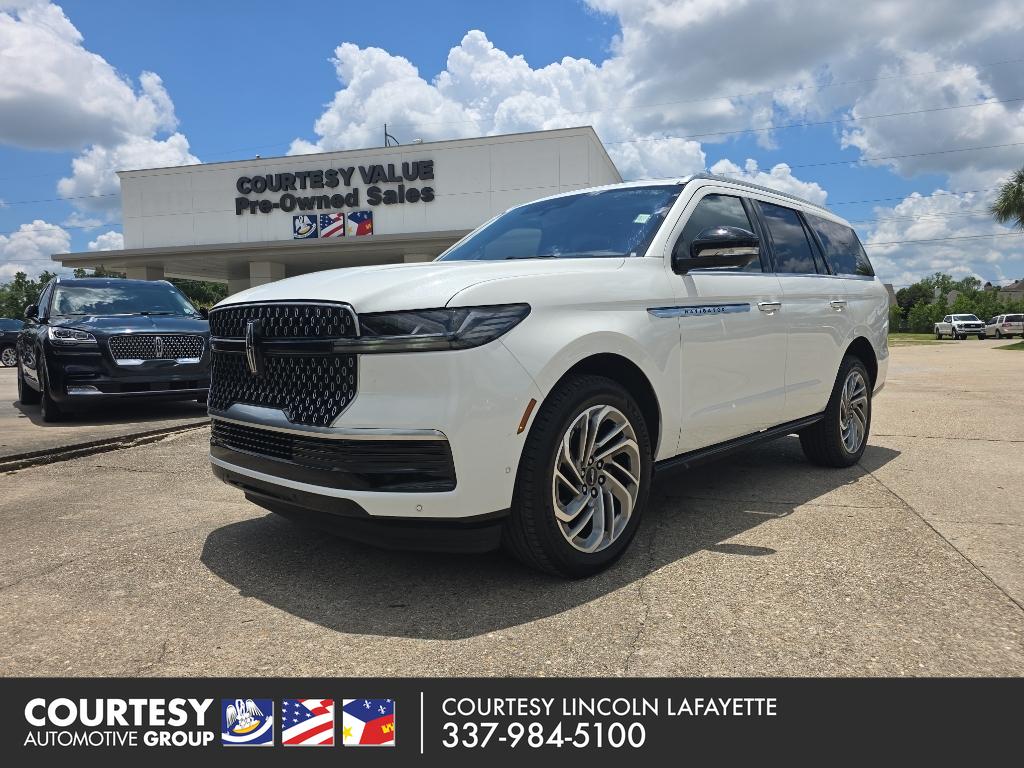 2025 Lincoln Navigator Reserve 4WD's photo