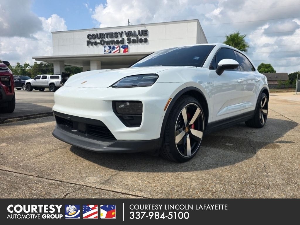 2025 Porsche Macan