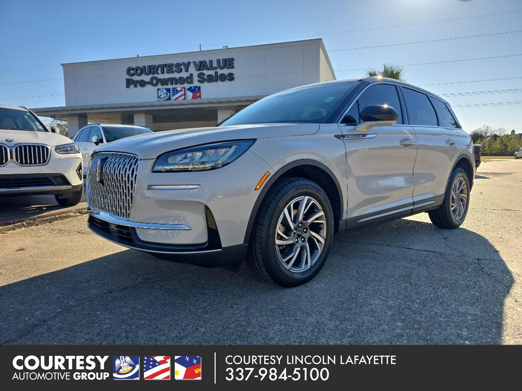 2023 Lincoln Corsair Base