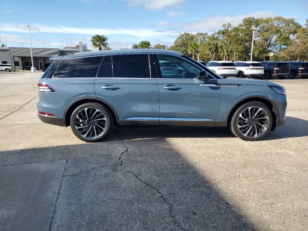 2023 Lincoln Nautilus Reserve photo 4