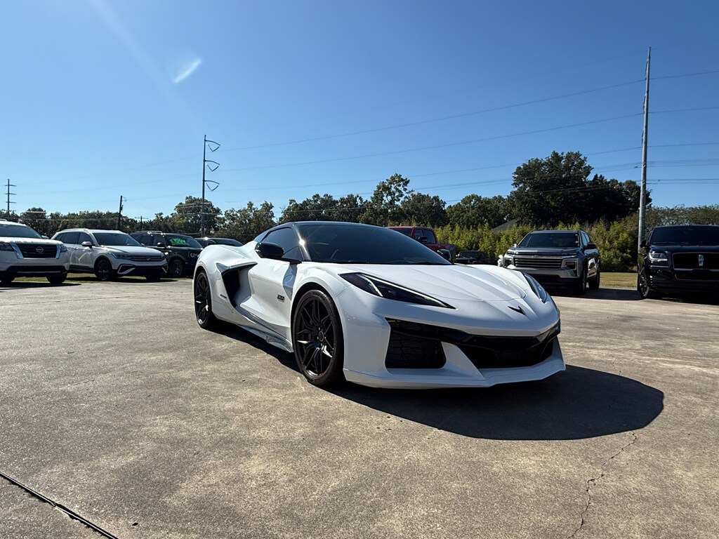 2023 Chevrolet Corvette Z06 3LT Convertible photo 2