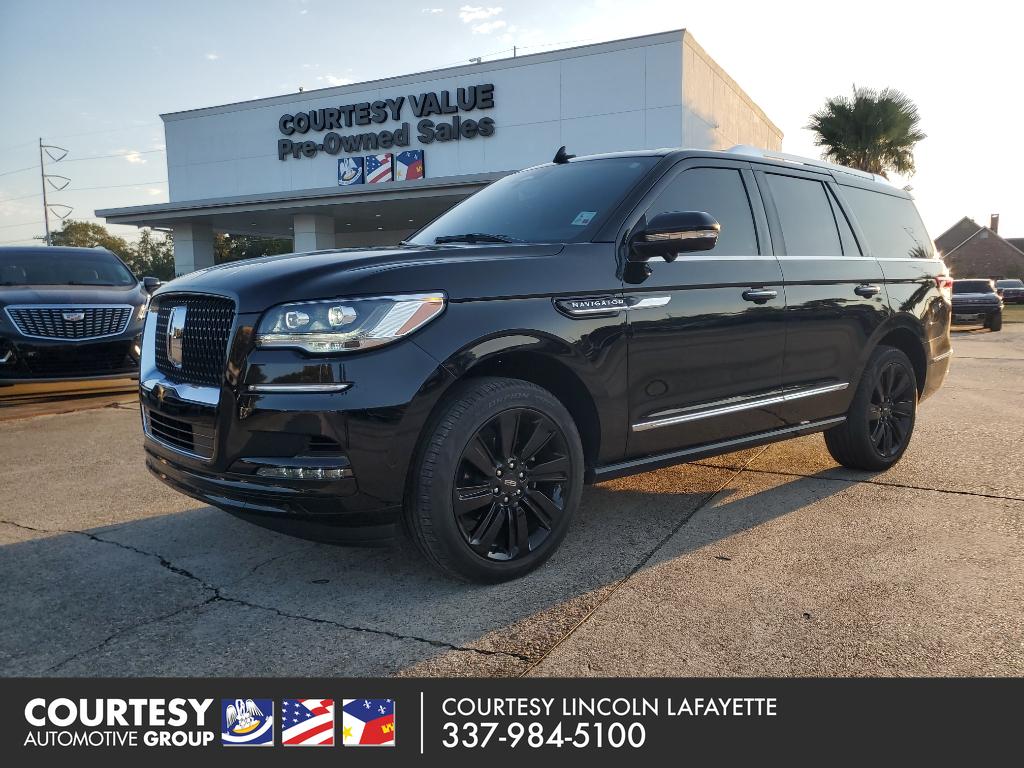 2023 Lincoln Navigator Reserve's photo