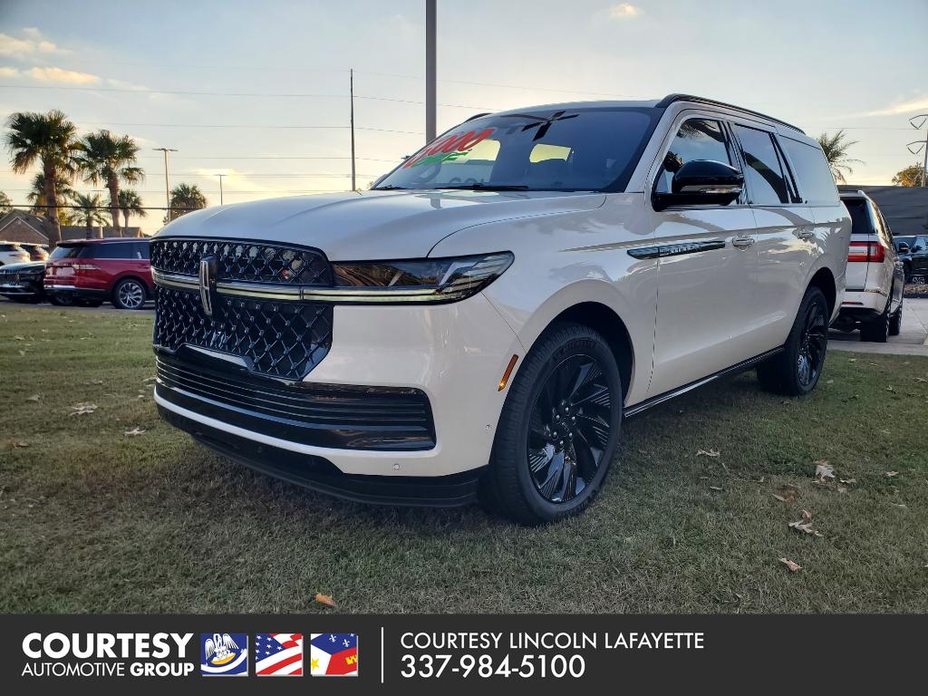 2025 Lincoln Navigator Reserve's photo