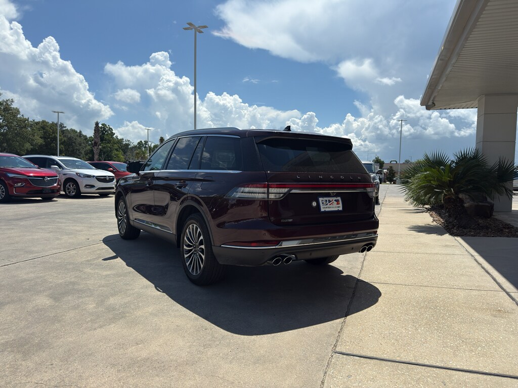2022 Lincoln Aviator Standard photo 4